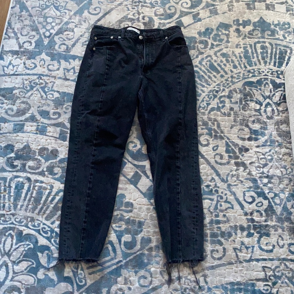 Abercrombie & Fitch black “The Mom” jeans. Size 30/10L